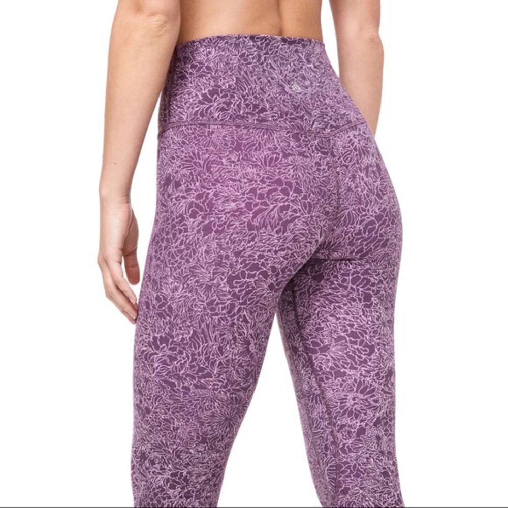 SOLD: Lululemon Align-Arabesque Antoinette Smoky Quartz